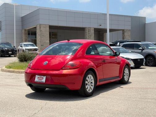 Tornado Red 2015 Volkswagen Beetle 1.8T