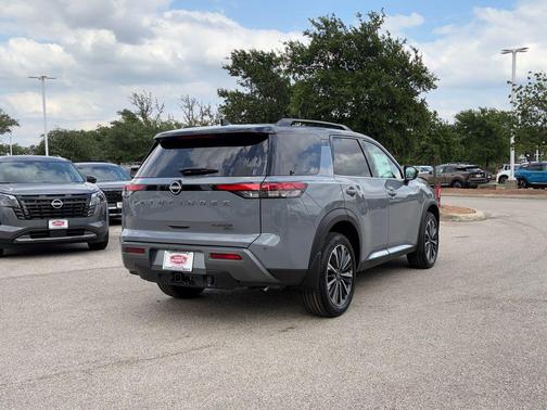 Gun Metallic 2026 Nissan Pathfinder Platinum
