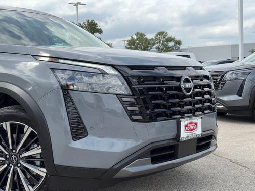 Gun Metallic 2026 Nissan Pathfinder Platinum