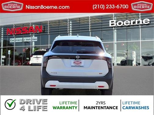 2025 Nissan Kicks SR