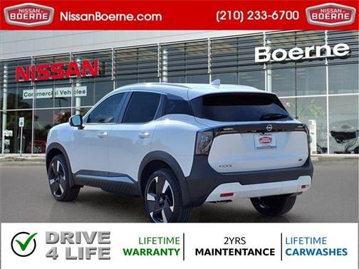 2025 Nissan Kicks SR