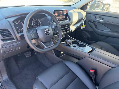 Super Black 2026 Nissan Rogue Dark Armor