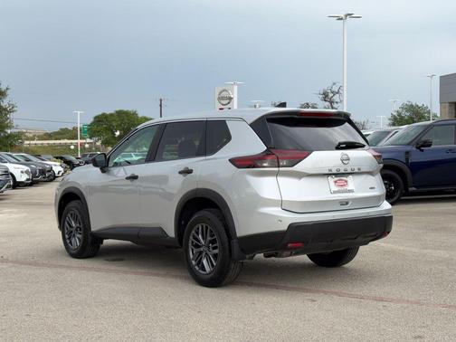 Brilliant Silver Metallic 2025 Nissan Rogue S