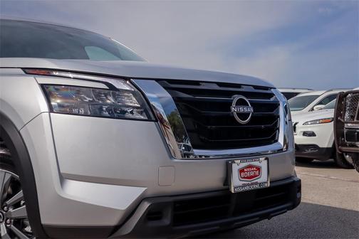 2025 Nissan Pathfinder S FWD