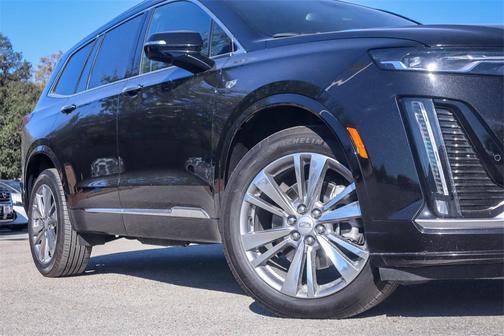 2025 Cadillac XT6 Premium Luxury AWD