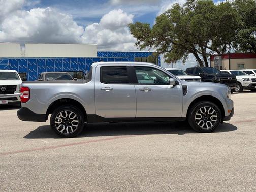 ICONIC SILVER METALLIC 2022 Ford Maverick Lariat
