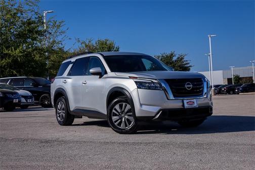 2024 Nissan Pathfinder SV 4WD