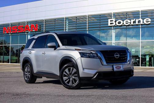 2024 Nissan Pathfinder SV 4WD