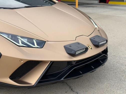 2024 Lamborghini Huracan Sterrato Base