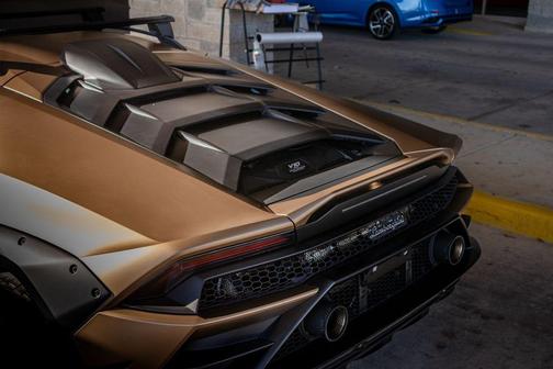 2024 Lamborghini Huracan Sterrato Base