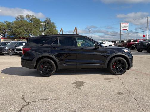 AGATE BLACK METALLIC 2023 Ford Explorer ST
