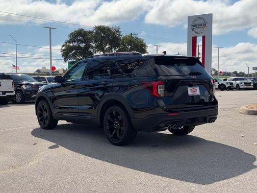 AGATE BLACK METALLIC 2023 Ford Explorer ST
