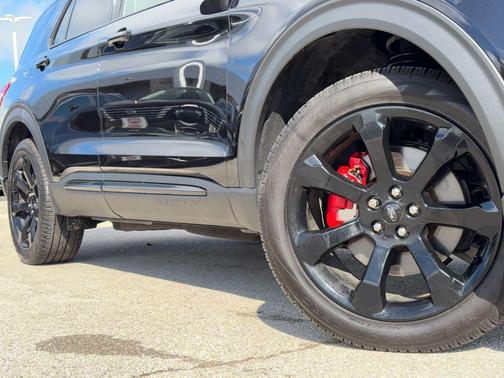 AGATE BLACK METALLIC 2023 Ford Explorer ST