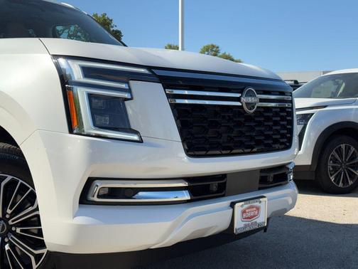 Aspen White Tricoat 2026 Nissan Armada Platinum