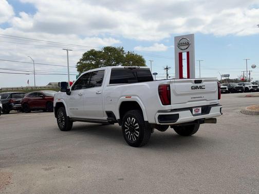 White Frost Tricoat 2024 GMC Sierra 3500 Denali
