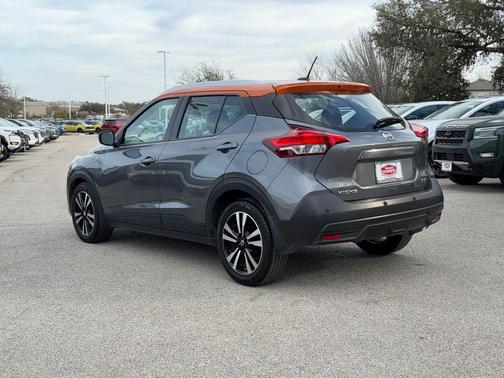 2020 Nissan Kicks SV