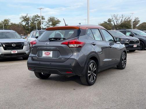 2020 Nissan Kicks SV