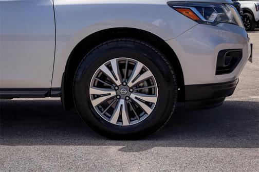 2020 Nissan Pathfinder S 2WD