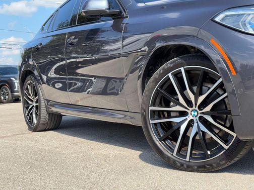 Arctic Gray Metallic 2021 BMW X6 sDrive40i