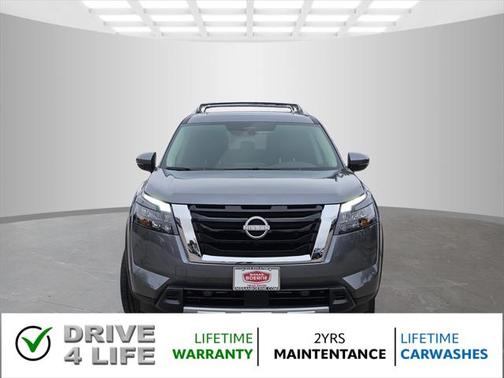 2025 Nissan Pathfinder SL FWD