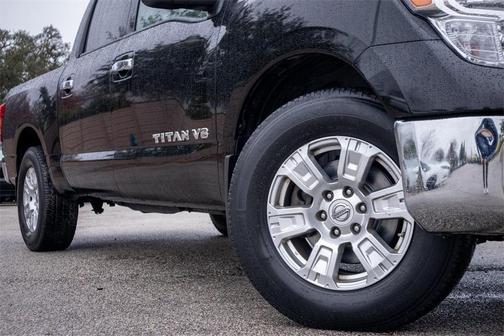 2018 Nissan Titan SV