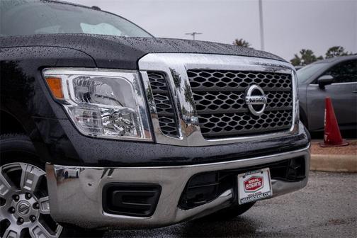 2018 Nissan Titan SV