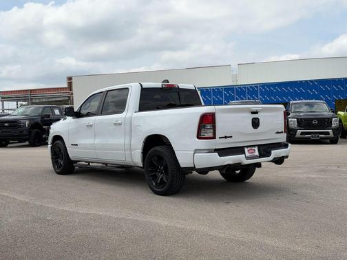 Bright White Clearcoat 2021 RAM 1500 Big Horn/Lone Star