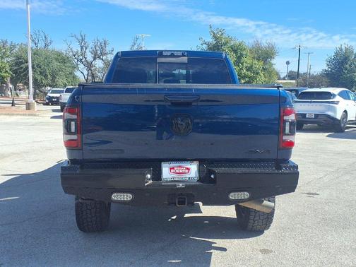 Patriot Blue Pearlcoat 2021 RAM 2500 Laramie Crew Cab 4x4 6'4' Box