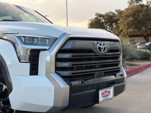 2023 Toyota Tundra Hybrid Limited
