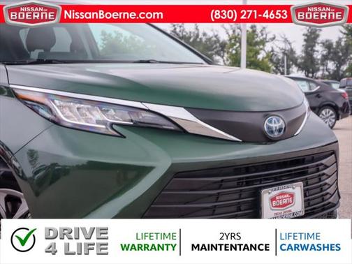2021 Toyota Sienna XLE 8 Passenger