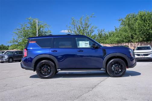 2025 Nissan Armada PRO-4X 4WD