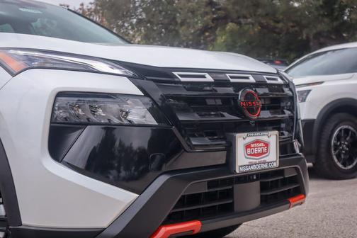 Everest White Pearl Tricoat 2026 Nissan Rogue Rock Creek