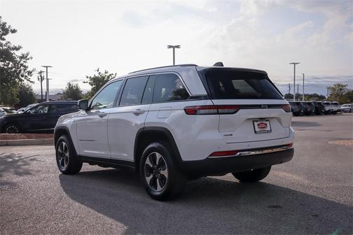 2023 Jeep Grand Cherokee 4xe Base