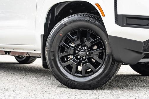 Glacier White 2026 Nissan Frontier SV