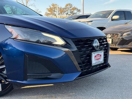 2023 Nissan Altima SR FWD