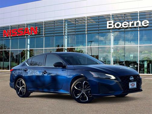 2023 Nissan Altima SR FWD