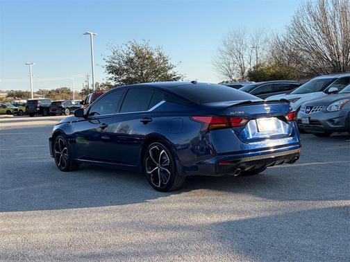 2023 Nissan Altima SR FWD