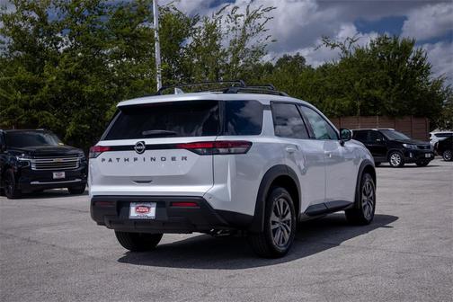 2025 Nissan Pathfinder SV FWD