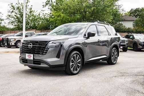 Gun Metallic 2026 Nissan Pathfinder Platinum