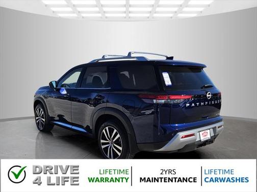 2025 Nissan Pathfinder Platinum FWD