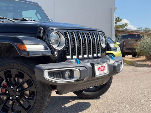 Black Clearcoat 2023 Jeep Wrangler 4xe Sahara