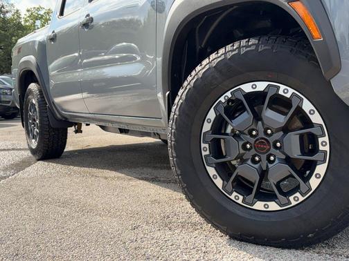 Boulder Gray Pearl 2026 Nissan Frontier PRO-4X