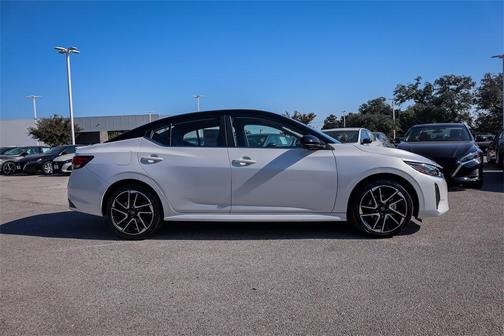 2025 Nissan Sentra SR