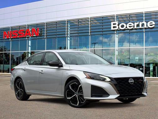 2024 Nissan Altima SR FWD