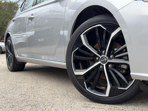 2024 Nissan Altima SR FWD