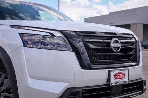 2025 Nissan Pathfinder SV FWD