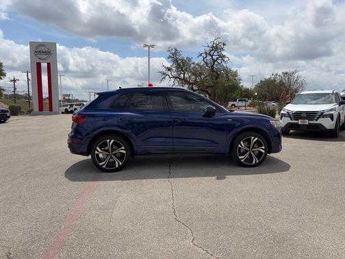 Navarra Blue Metallic 2024 Audi Q3 45 S line Premium Plus