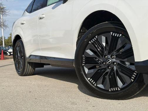 Everest White Pearl Tricoat 2026 Nissan Murano Platinum