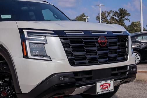 Aspen White Tricoat 2026 Nissan Armada PRO-4X