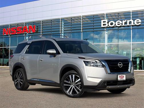 2023 Nissan Pathfinder Platinum 4WD